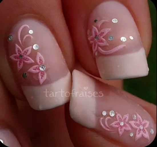 arte de uñas rosadas
